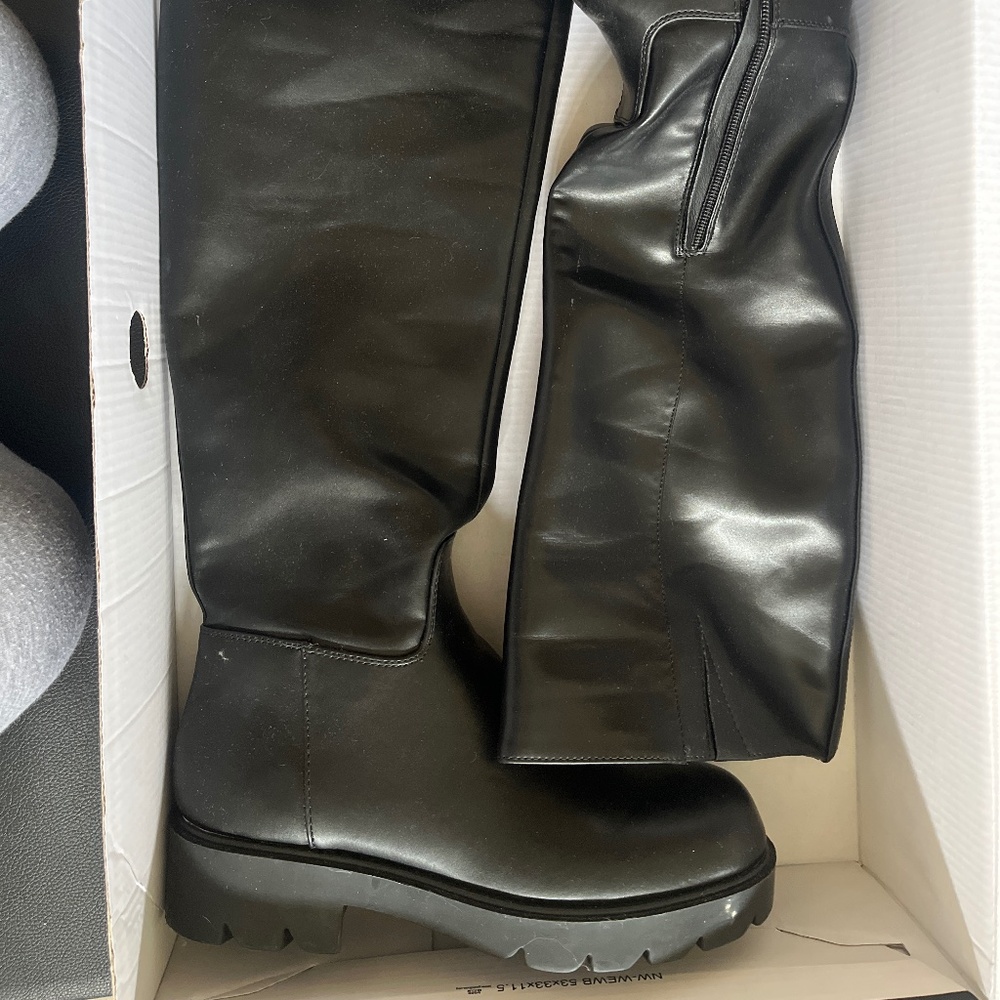 Nine West black boots